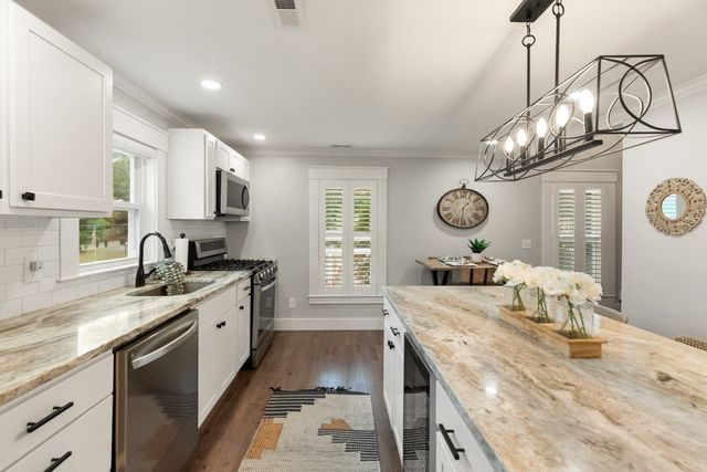 474 Central St, Saugus, MA 01906