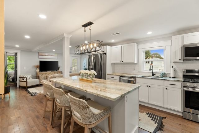 474 Central St, Saugus, MA 01906