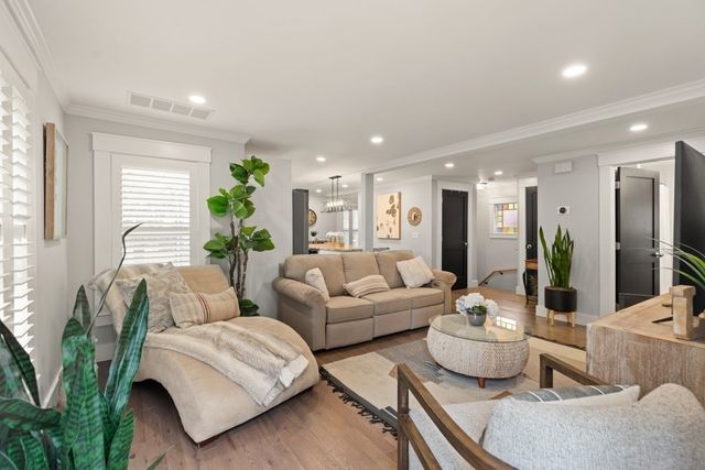 474 Central St, Saugus, MA 01906