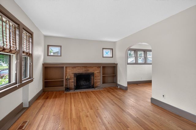 716 Sixth Street, Jackson City, MI 49203
