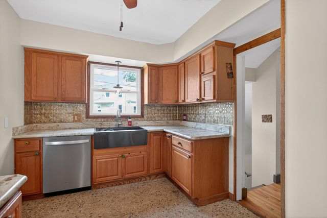 716 Sixth Street, Jackson City, MI 49203