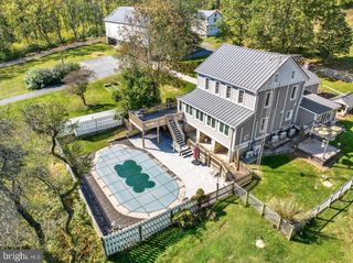 1530 PALISADES DR, Bernville, PA 19506