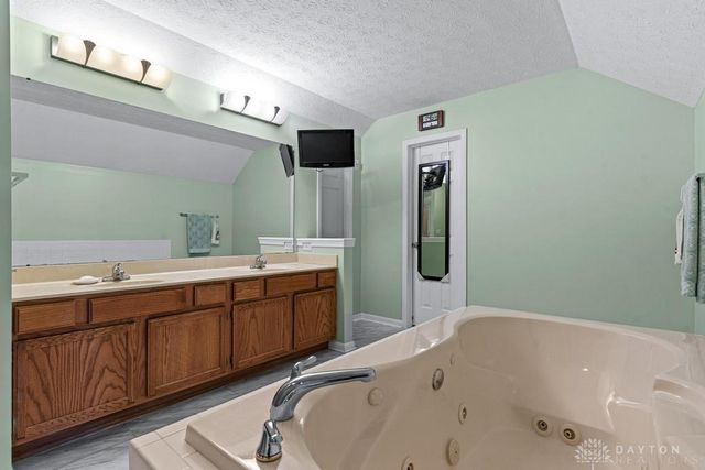 1834 Highlander Drive, Xenia, OH 45385