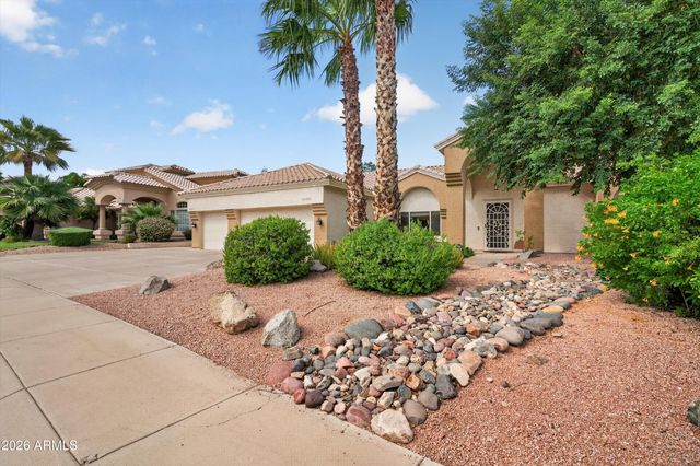 2734 E VISTA Drive, Phoenix, AZ 85032