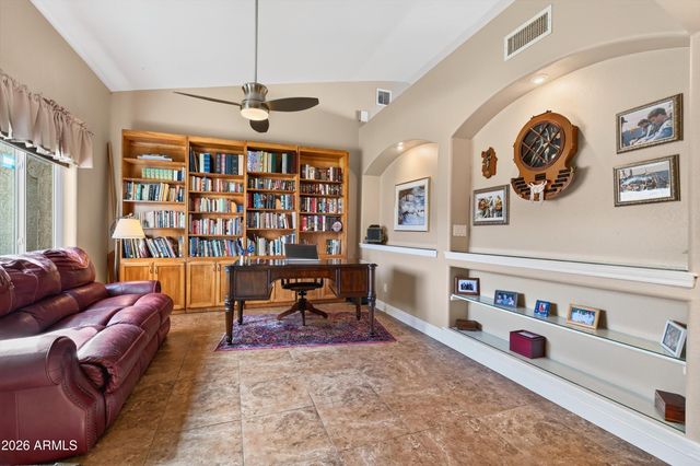2734 E VISTA Drive, Phoenix, AZ 85032