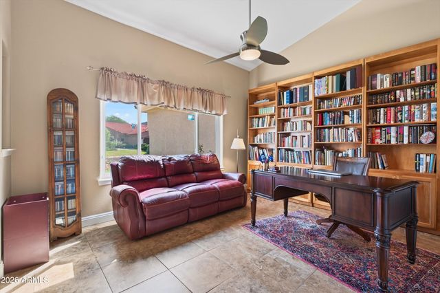 2734 E VISTA Drive, Phoenix, AZ 85032