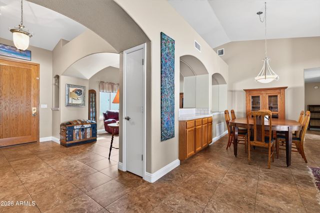2734 E VISTA Drive, Phoenix, AZ 85032