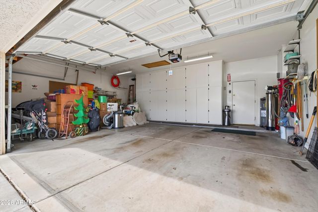 2734 E VISTA Drive, Phoenix, AZ 85032