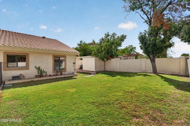 2734 E VISTA Drive, Phoenix, AZ 85032