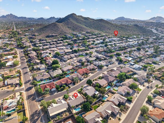 2734 E VISTA Drive, Phoenix, AZ 85032