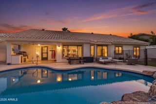 2734 E VISTA Drive, Phoenix, AZ 85032