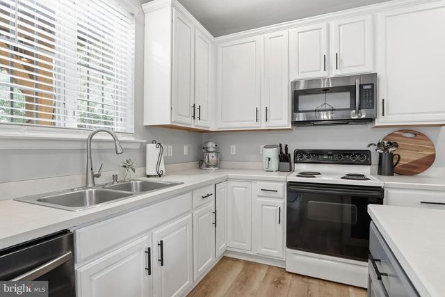 235 N ALLWOOD DR, Hanover, PA 17331