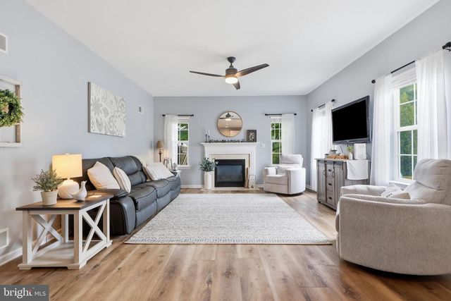 235 N ALLWOOD DR, Hanover, PA 17331