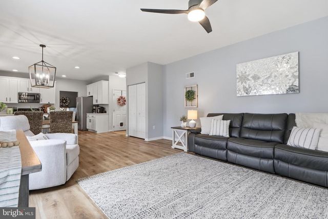 235 N ALLWOOD DR, Hanover, PA 17331