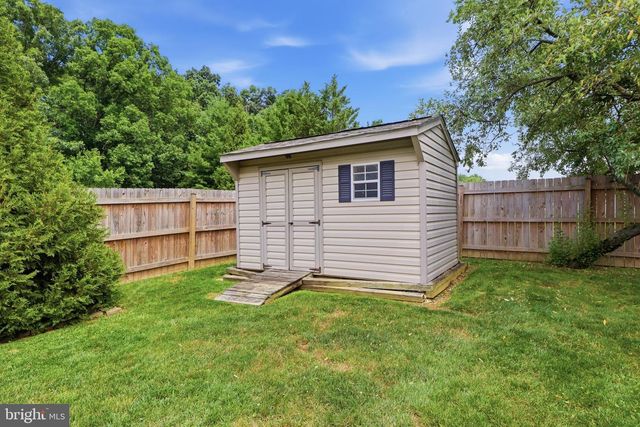 235 N ALLWOOD DR, Hanover, PA 17331