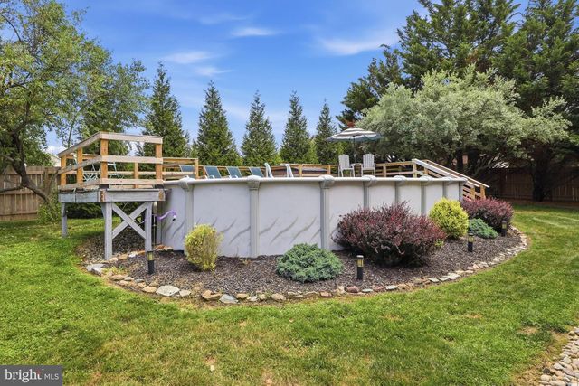 235 N ALLWOOD DR, Hanover, PA 17331