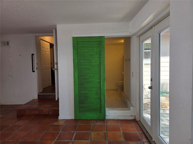 5814 20TH AVE S, Gulfport, FL 33707