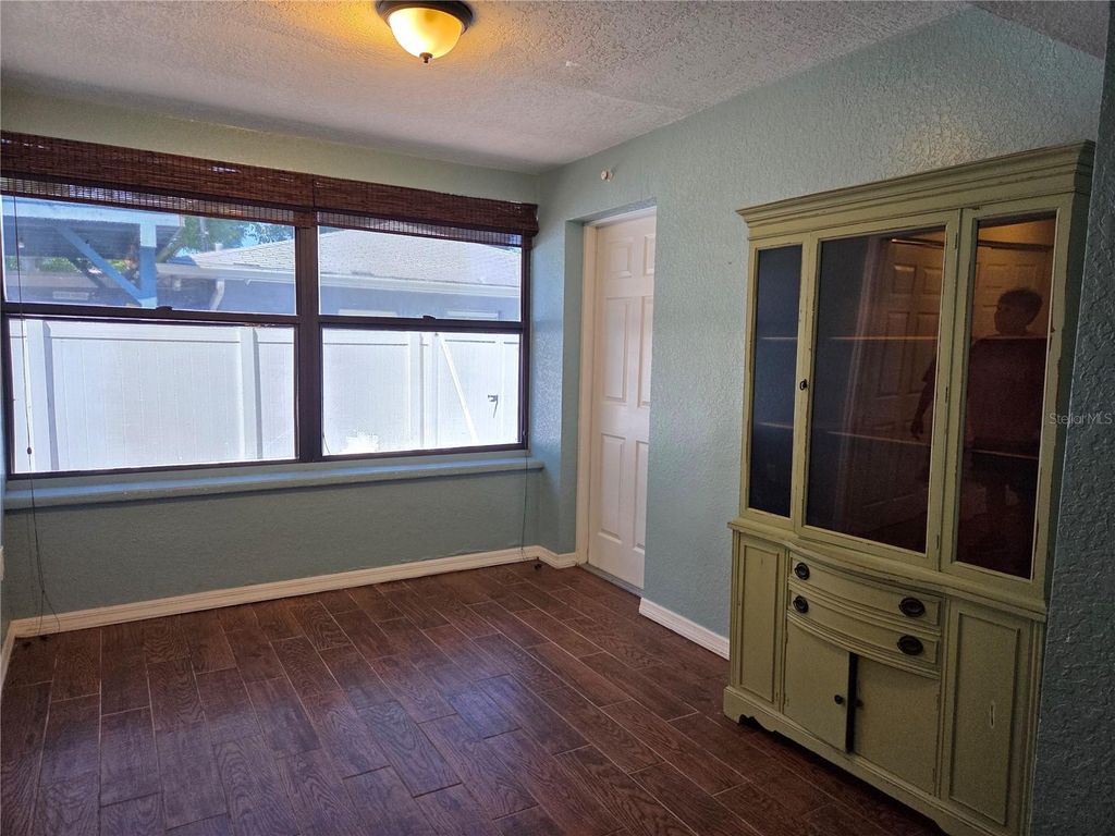 Image 17 of property listing at 5814 20TH AVE S, Gulfport, FL 33707