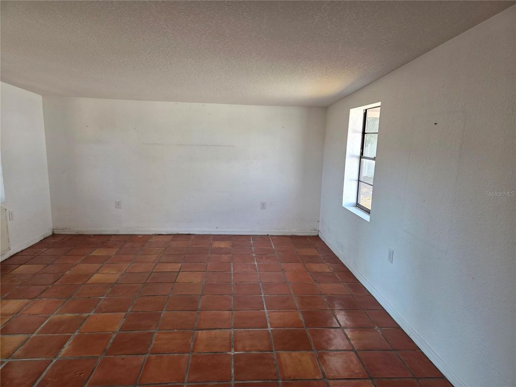 Image 20 of property listing at 5814 20TH AVE S, Gulfport, FL 33707