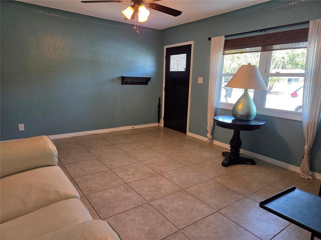 Image 3 of property listing at 5814 20TH AVE S, Gulfport, FL 33707