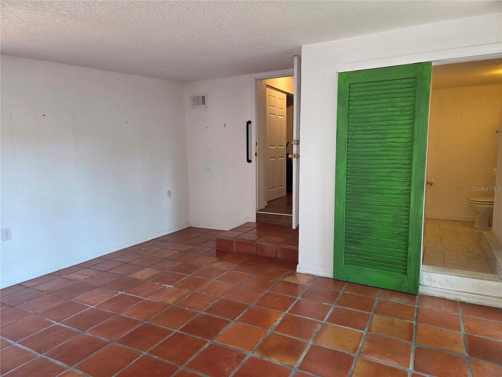 Image 23 of property listing at 5814 20TH AVE S, Gulfport, FL 33707