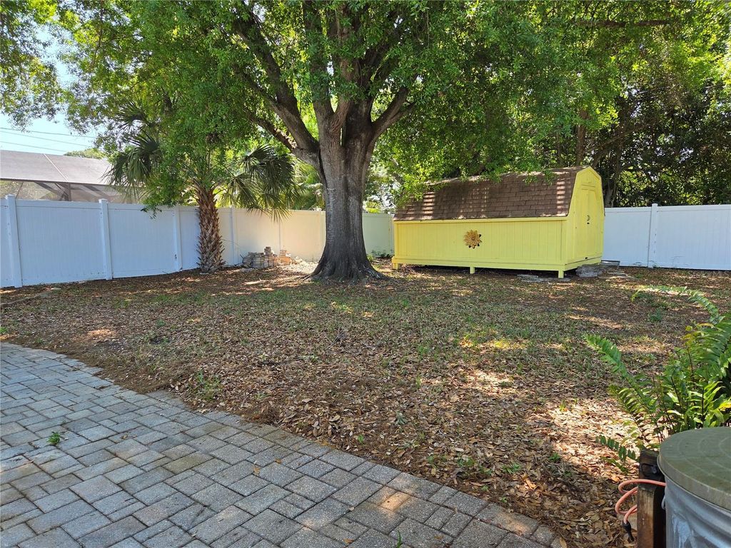 Image 26 of property listing at 5814 20TH AVE S, Gulfport, FL 33707