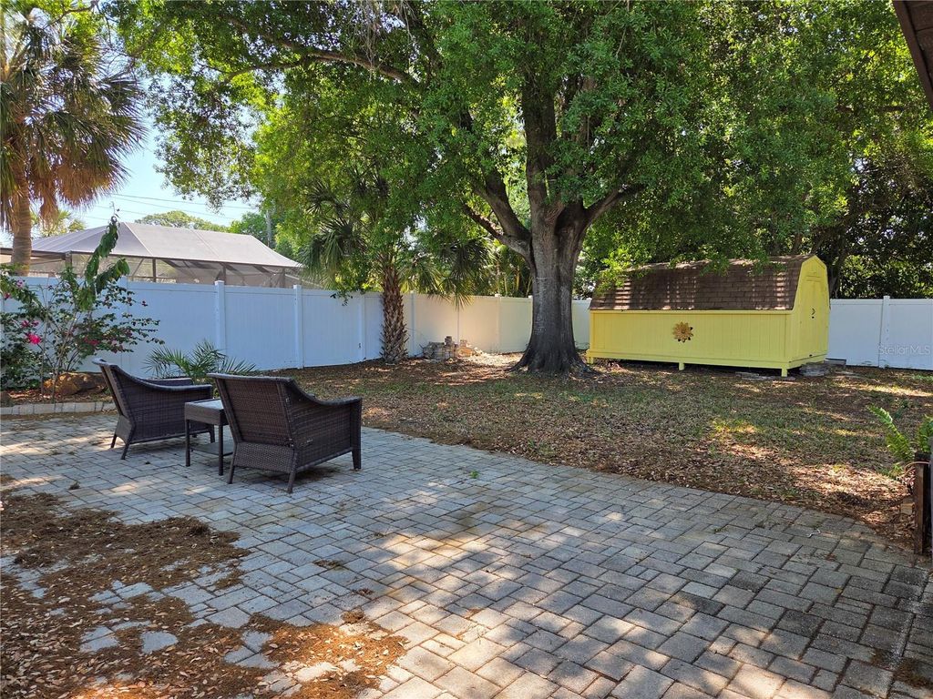 Image 31 of property listing at 5814 20TH AVE S, Gulfport, FL 33707