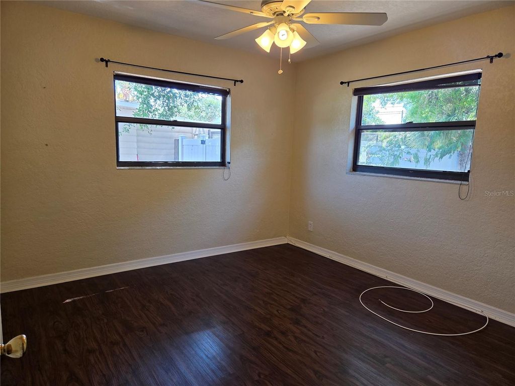 Image 7 of property listing at 5814 20TH AVE S, Gulfport, FL 33707