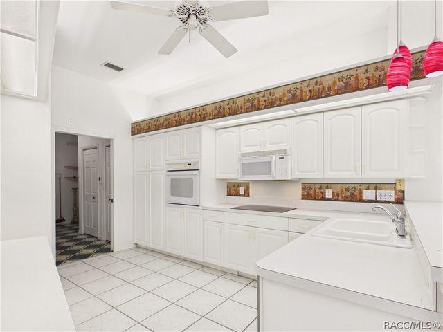 16 E Primula Court, Homosassa, FL 34446