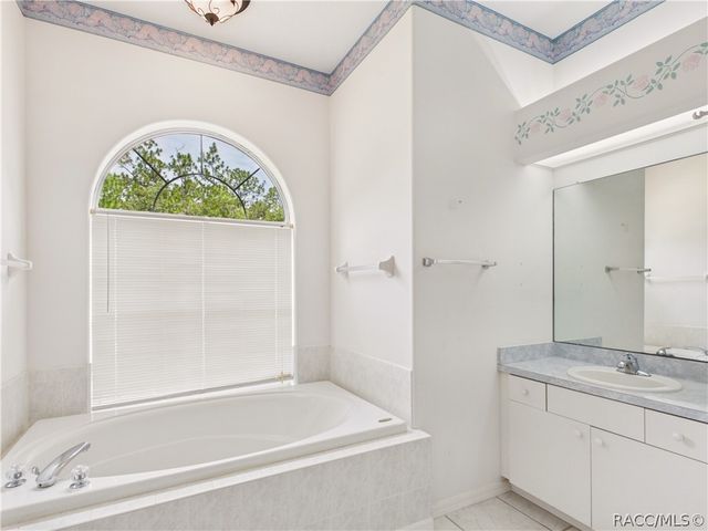 16 E Primula Court, Homosassa, FL 34446