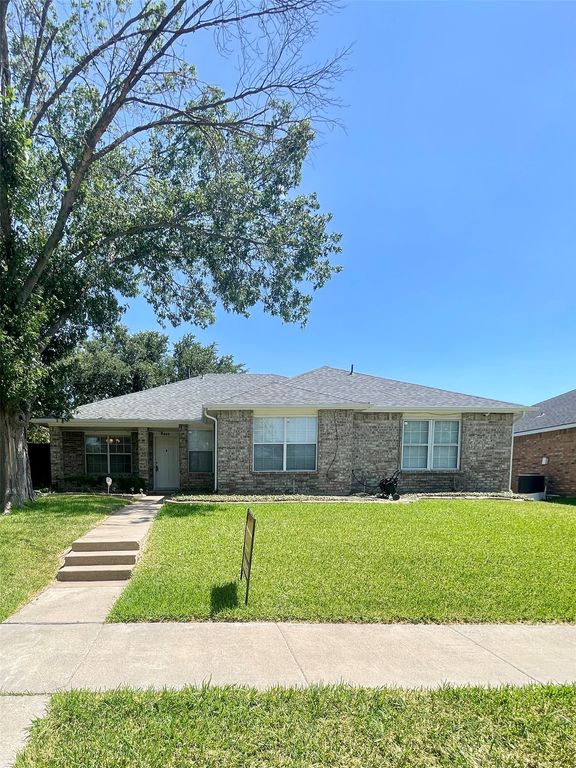 5809 Turner Street, The Colony, TX 75056