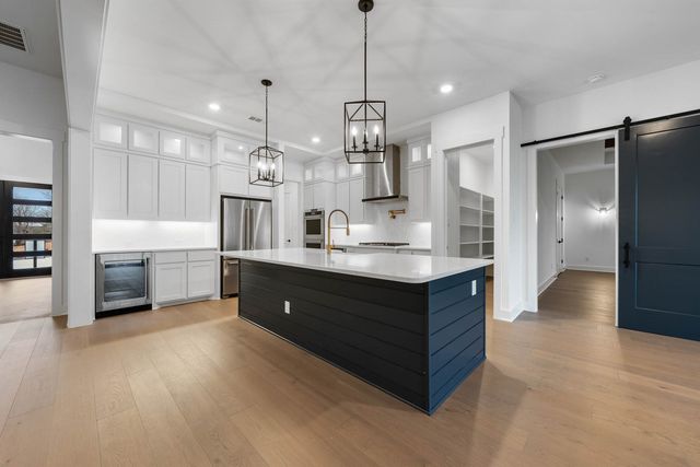 135 Willow Oak Drive, Krugerville, TX 76227