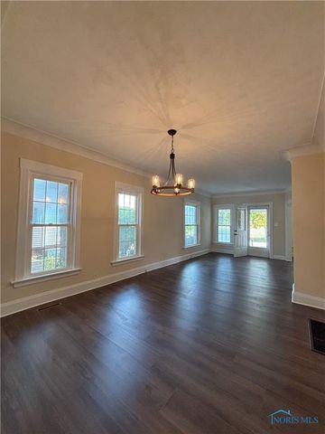 2142 Brookford Drive, Toledo, OH 43614