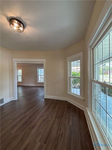 2142 Brookford Drive, Toledo, OH 43614