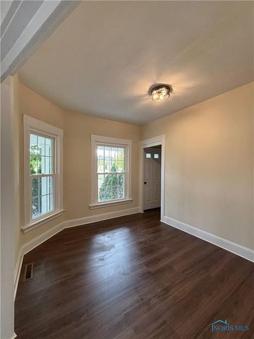 2142 Brookford Drive, Toledo, OH 43614