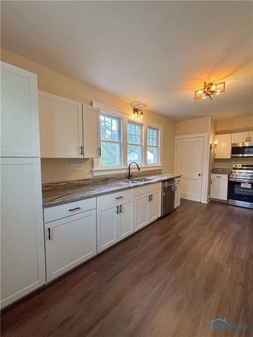 2142 Brookford Drive, Toledo, OH 43614