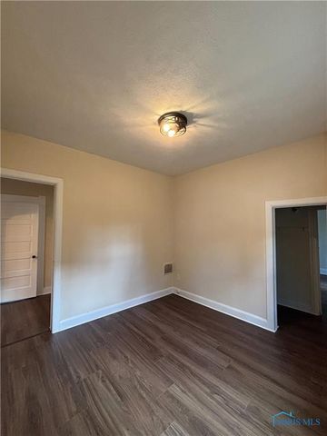 2142 Brookford Drive, Toledo, OH 43614