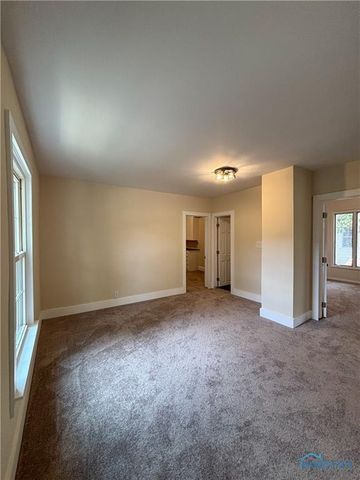 2142 Brookford Drive, Toledo, OH 43614