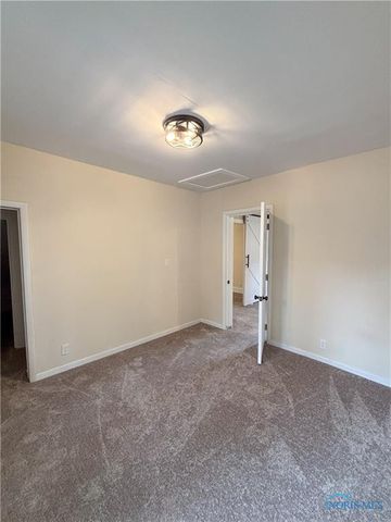 2142 Brookford Drive, Toledo, OH 43614