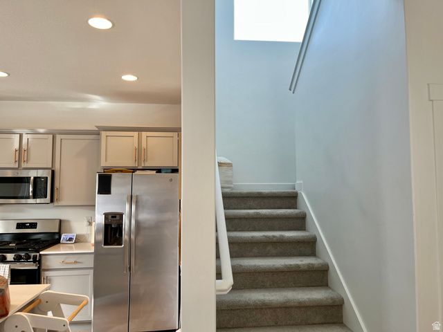 6135 N BOULTER PEAK LN, Eagle Mountain, UT 84005