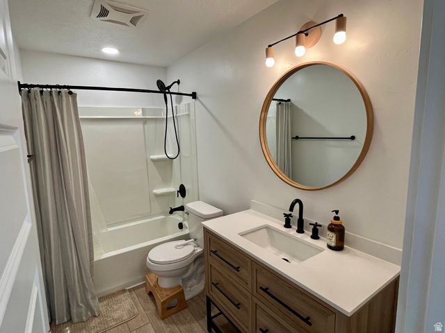 6135 N BOULTER PEAK LN, Eagle Mountain, UT 84005