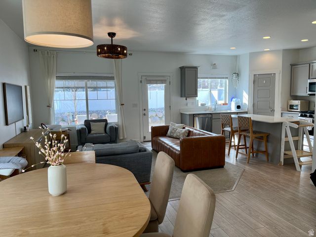 6135 N BOULTER PEAK LN, Eagle Mountain, UT 84005