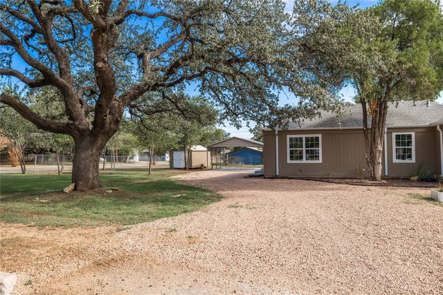 3602 Durham Avenue, Brownwood, TX 76801