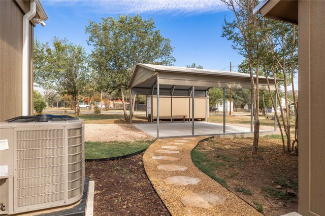 3602 Durham Avenue, Brownwood, TX 76801