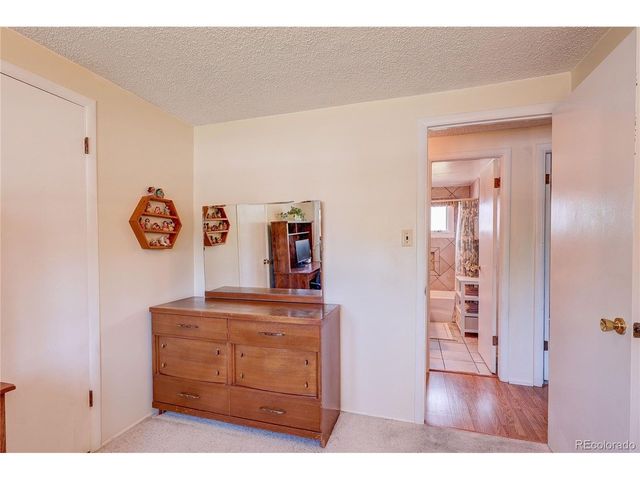 1026 W Princeton Pl, Englewood, CO 80110
