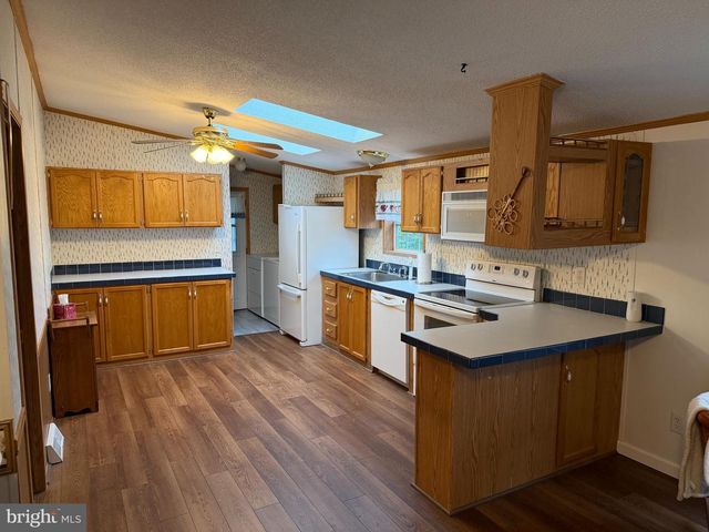 3013 WALNUT LN, Telford, PA 18969