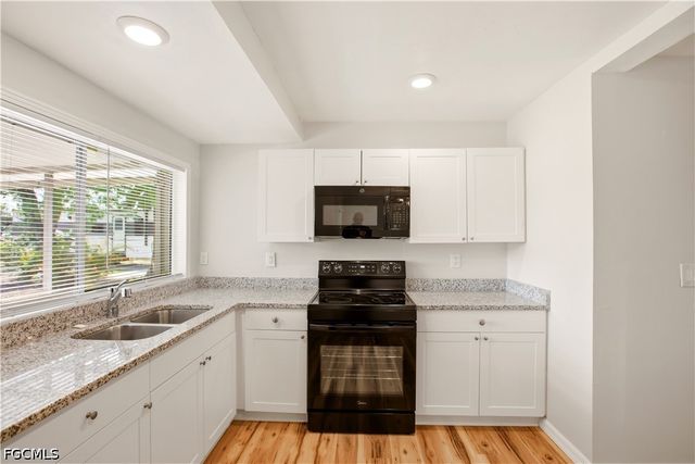 1640 Daniels DR A, North Fort Myers, FL 33917