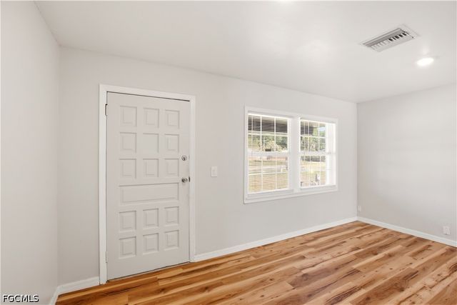 1640 Daniels DR A, North Fort Myers, FL 33917
