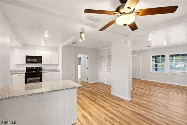 1640 Daniels DR A, North Fort Myers, FL 33917