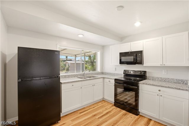 1640 Daniels DR A, North Fort Myers, FL 33917